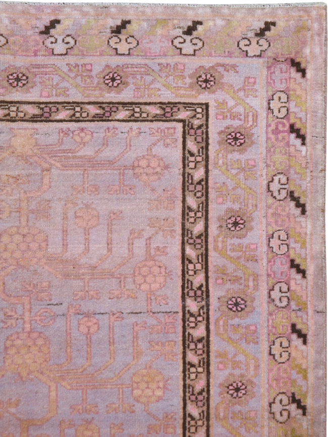 Antique Khotan Gallery Carpet, No.20203 - Galerie Shabab
