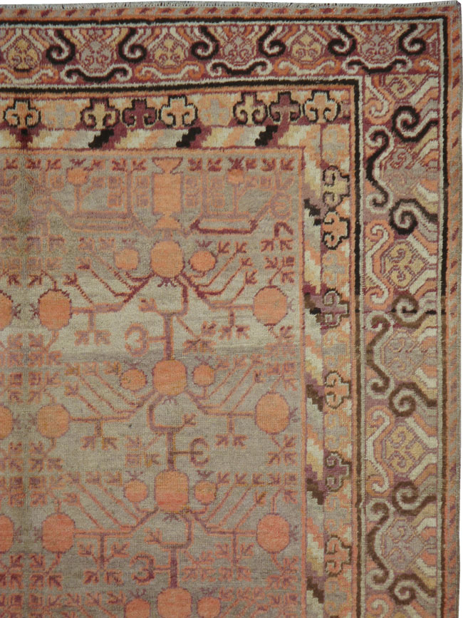 Antique Khotan Gallery Carpet, No.20204 - Galerie Shabab