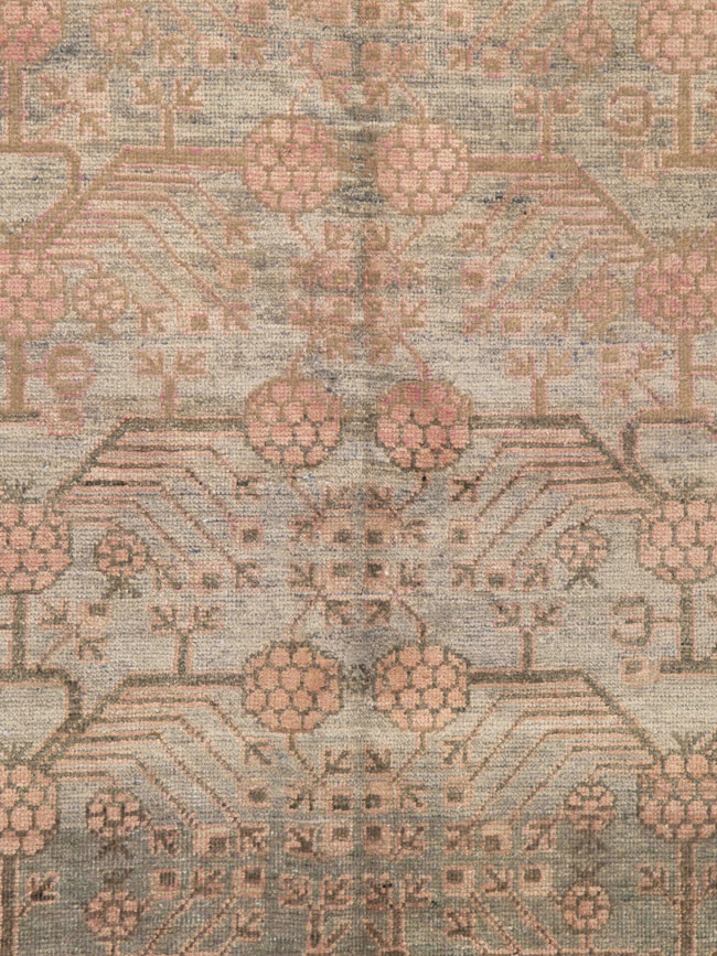 Vintage East Turkestan Khotan Carpet, No.20205 - Galerie Shabab