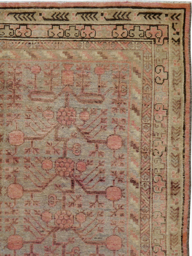 Antique East Turkestan Khotan Carpet, No.20209 - Galerie Shabab
