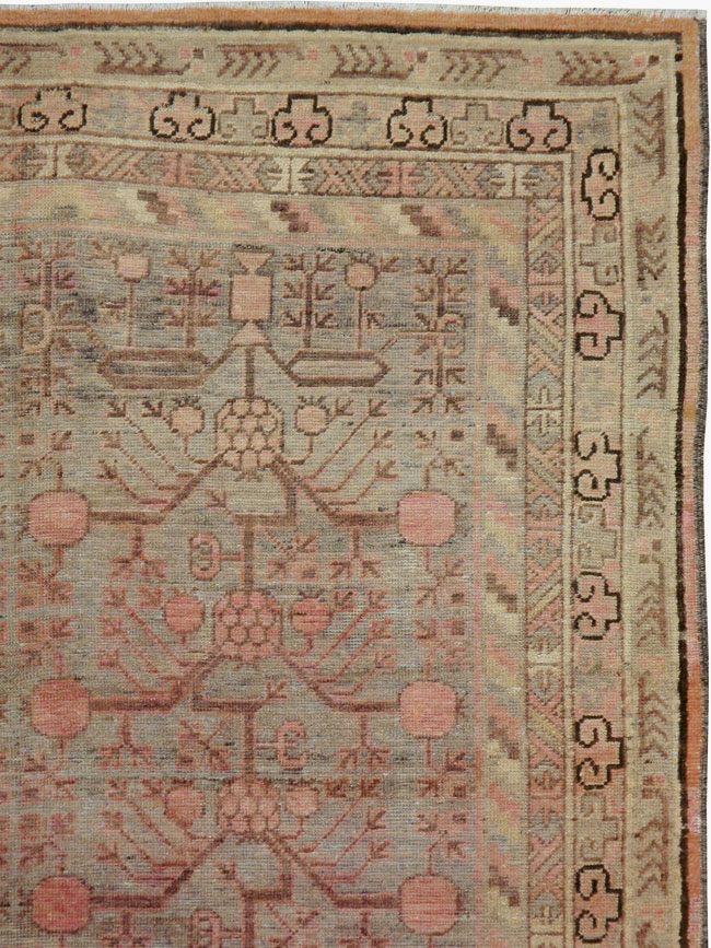 Antique East Turkestan Khotan Carpet, No.20209 - Galerie Shabab