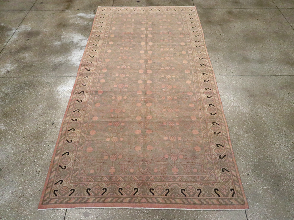 Vintage East Turkestan Khotan Carpet, No.20210 - Galerie Shabab
