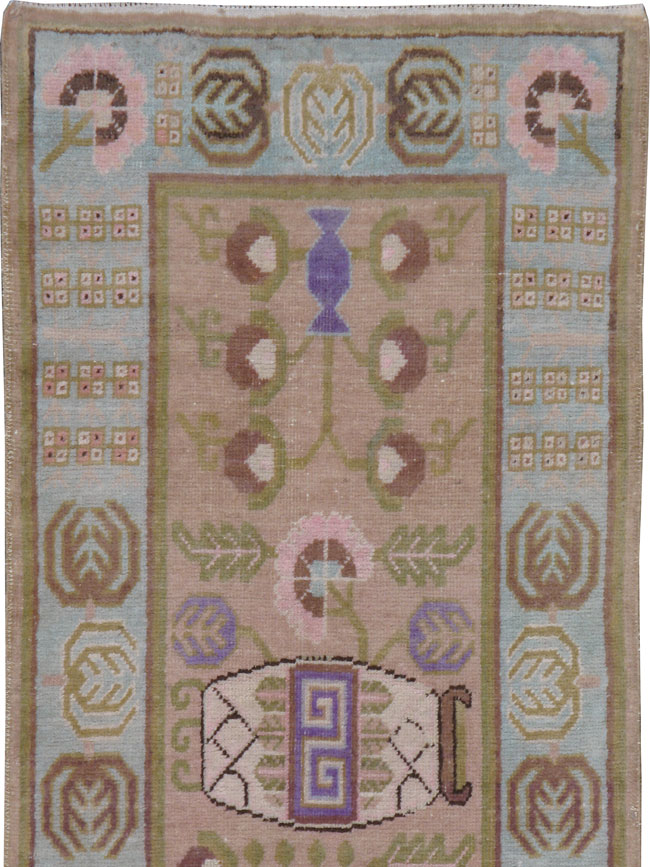 Antique Khotan Runner, No.20214 - Galerie Shabab