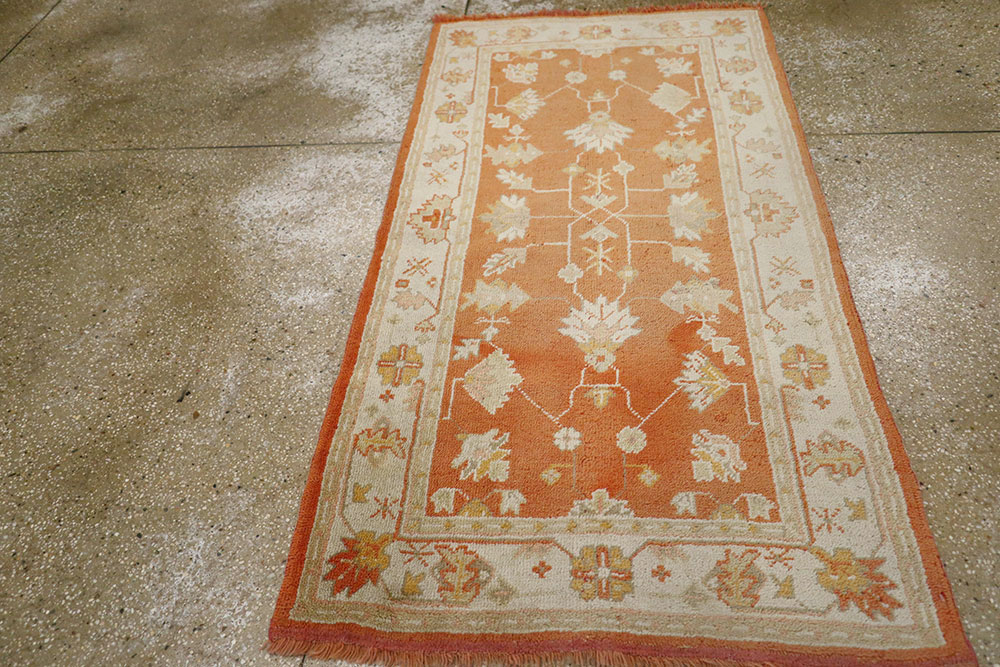 Antique Turkish Oushak Rug, No.20221 - Galerie Shabab