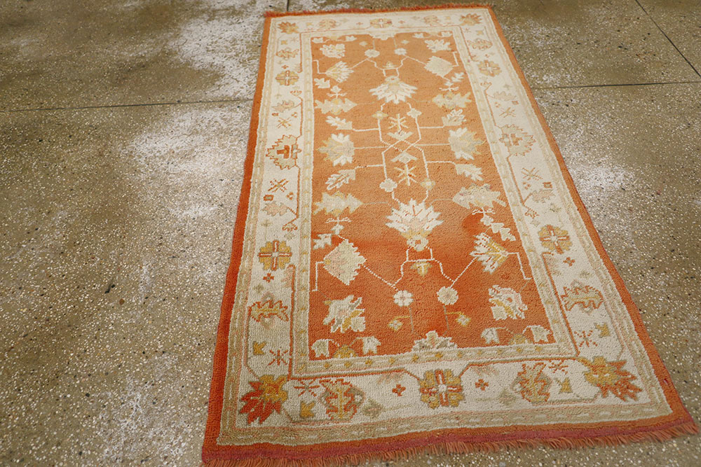 Antique Turkish Oushak Rug, No.20221 - Galerie Shabab