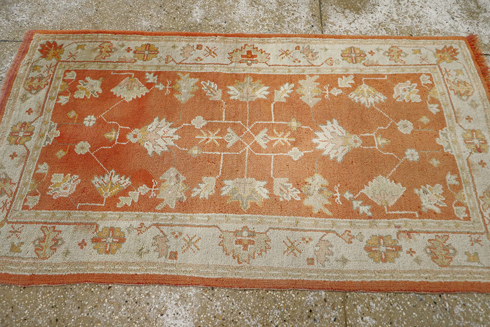 Antique Turkish Oushak Rug, No.20221 - Galerie Shabab