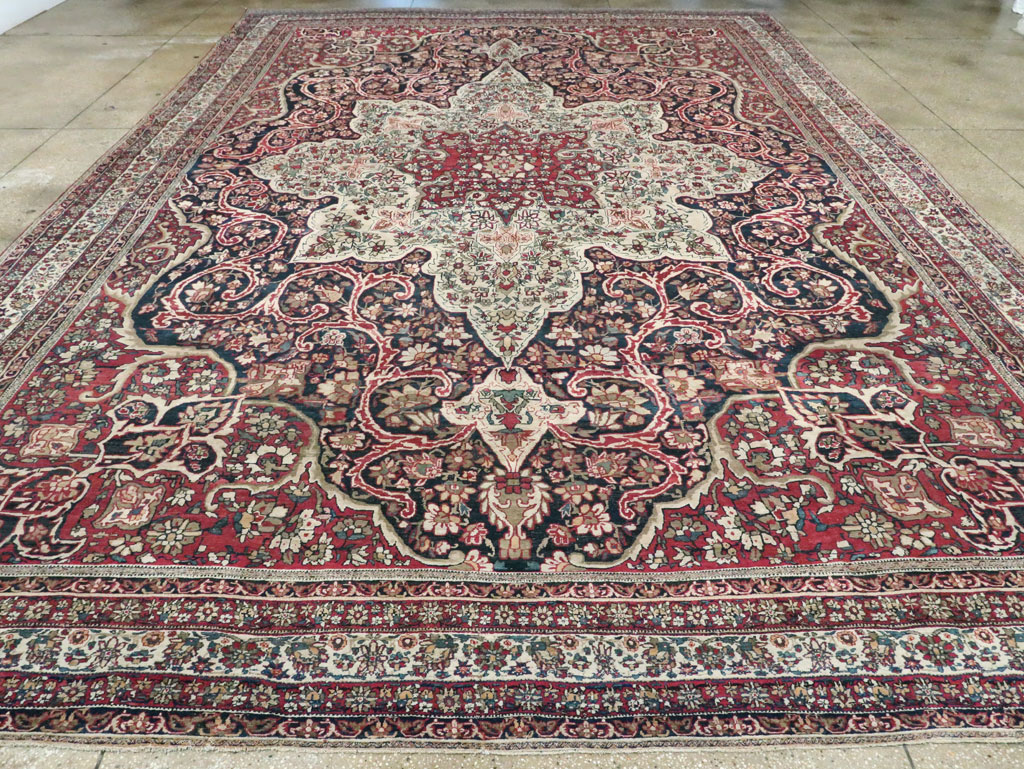 Antique Lavar Kerman Carpet, No.20226 - Galerie Shabab