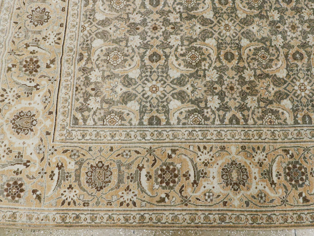 Antique Persian Tabriz Carpet, No.20228 - Galerie Shabab