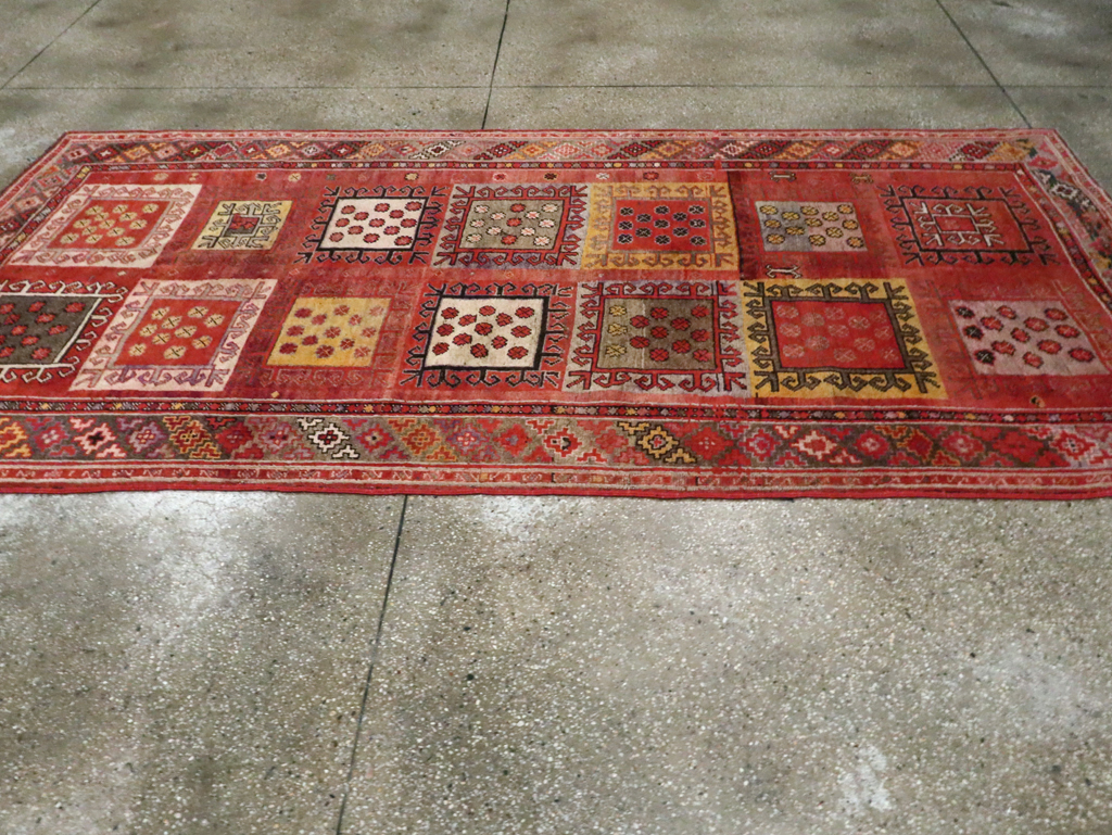Antique East Turkestan Khotan Gallery Rug, No.20231 - Galerie Shabab