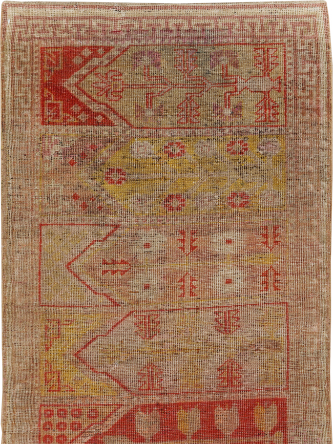 Antique East Turkestan Khotan Saph Runner, No.20233 - Galerie Shabab