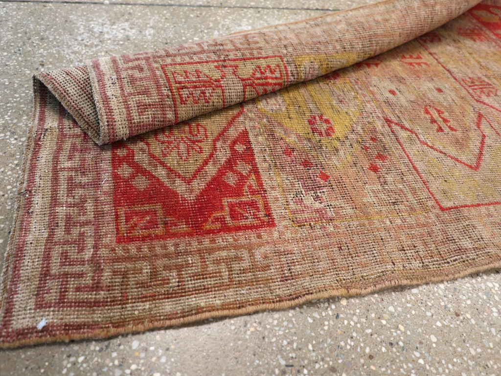 Antique East Turkestan Khotan Saph Runner, No.20233 - Galerie Shabab