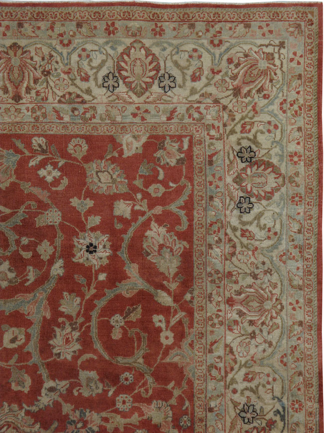 Antique Sarouk Square Carpet, No.20258 - Galerie Shabab