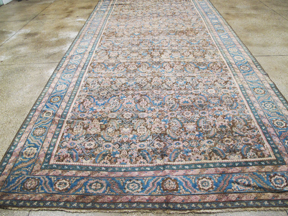Antique Karabagh Gallery Carpet, No.20261 - Galerie Shabab