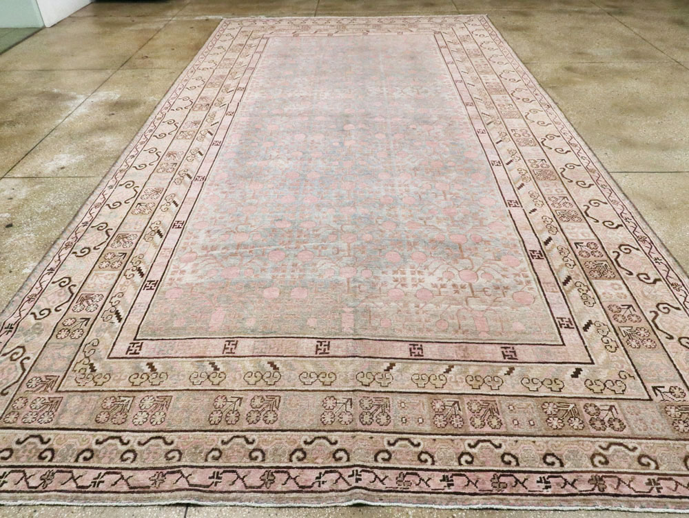 Antique East Turkestan Khotan Carpet, No.20262 - Galerie Shabab