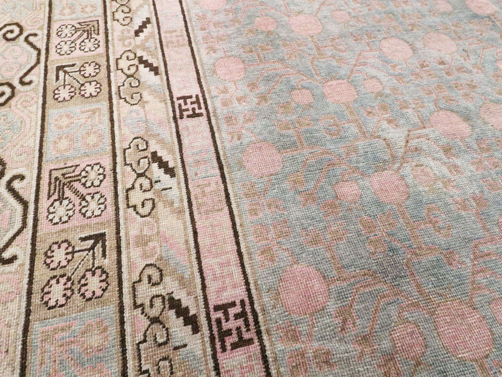 Antique East Turkestan Khotan Carpet, No.20262 - Galerie Shabab