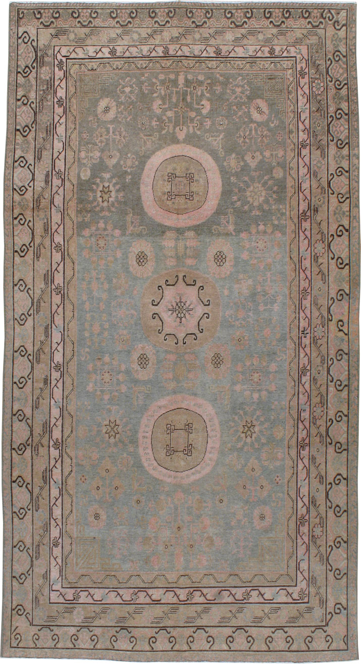 Antique Khotan Gallery Carpet, No.20268 - Galerie Shabab