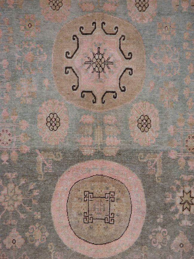 Antique Khotan Gallery Carpet, No.20268 - Galerie Shabab