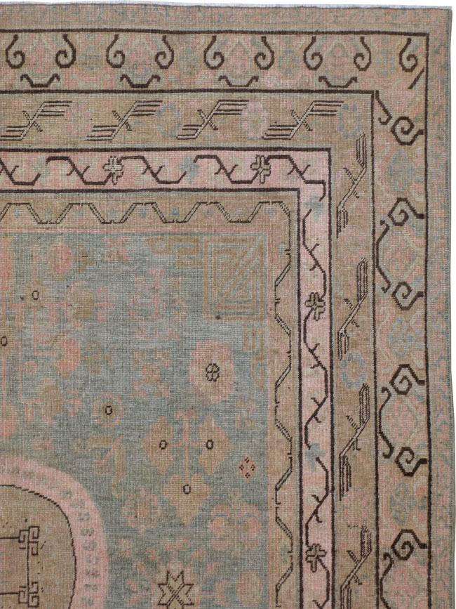 Antique Khotan Gallery Carpet, No.20268 - Galerie Shabab