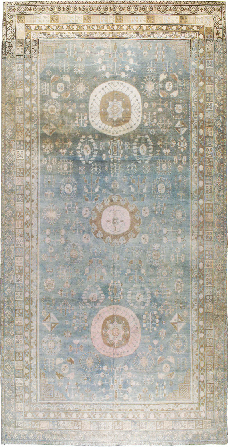 Antique East Turkestan Khotan Gallery Carpet, No.20277 - Galerie Shabab