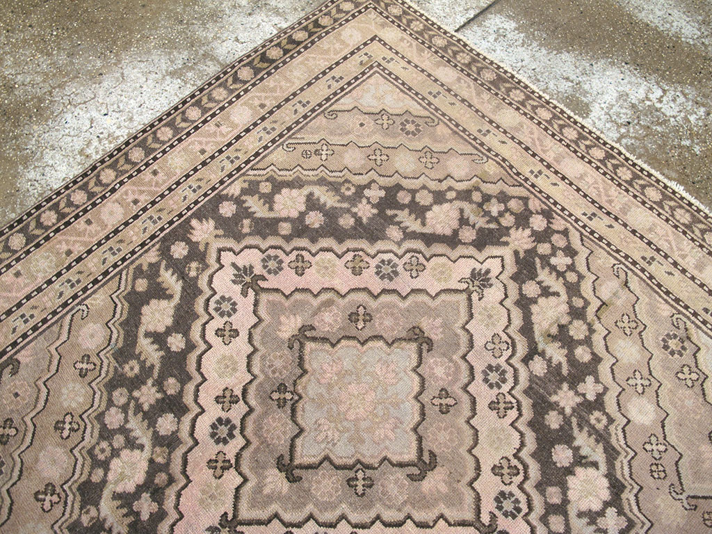 Antique East Turkestan Khotan Square Carpet, No.20278 - Galerie Shabab