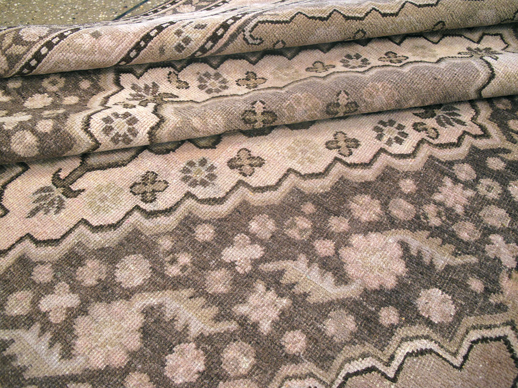 Antique East Turkestan Khotan Square Carpet, No.20278 - Galerie Shabab