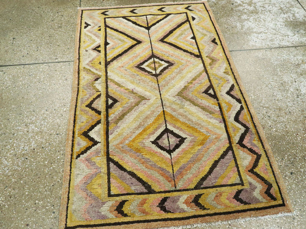 Vintage East Turkestan Khotan Rug, No.20282 - Galerie Shabab