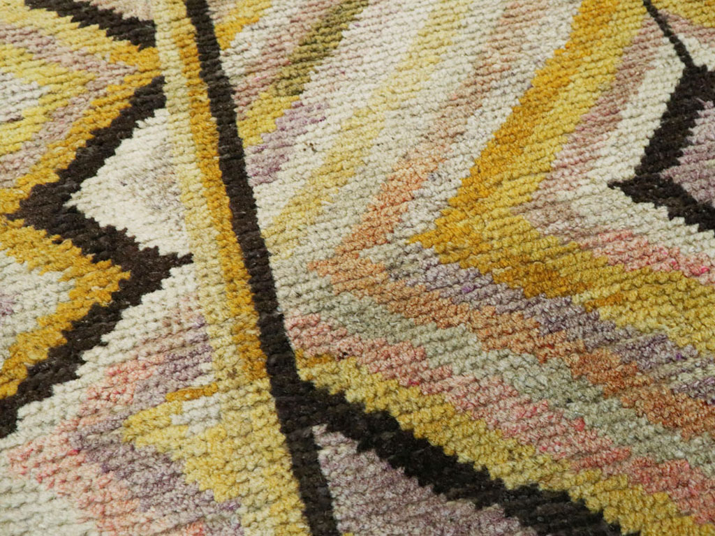 Vintage East Turkestan Khotan Rug, No.20282 - Galerie Shabab