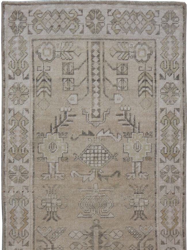 Antique Khotan Runner, No.20285 - Galerie Shabab