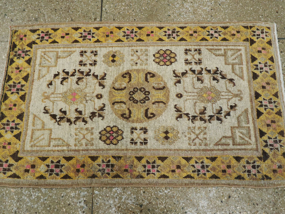 Antique East Turkestan Khotan Rug, No.20287 - Galerie Shabab