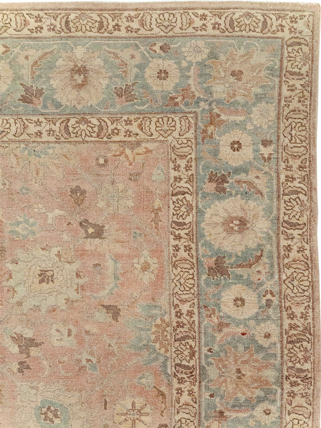 Antique Persian Tabriz Accent Carpet, No.20290 - Galerie Shabab