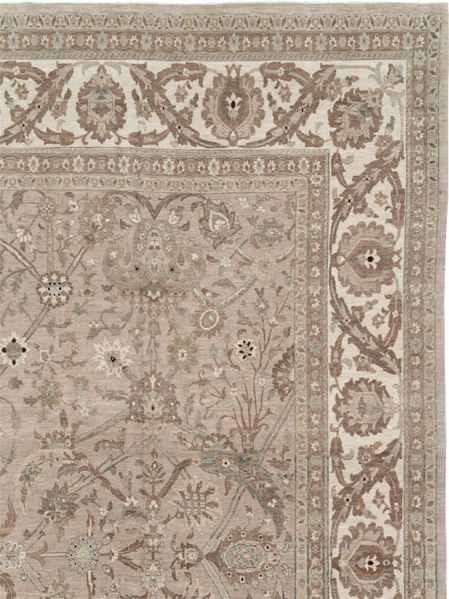 Modern Persian Tabriz Carpet, No.20297 - Galerie Shabab
