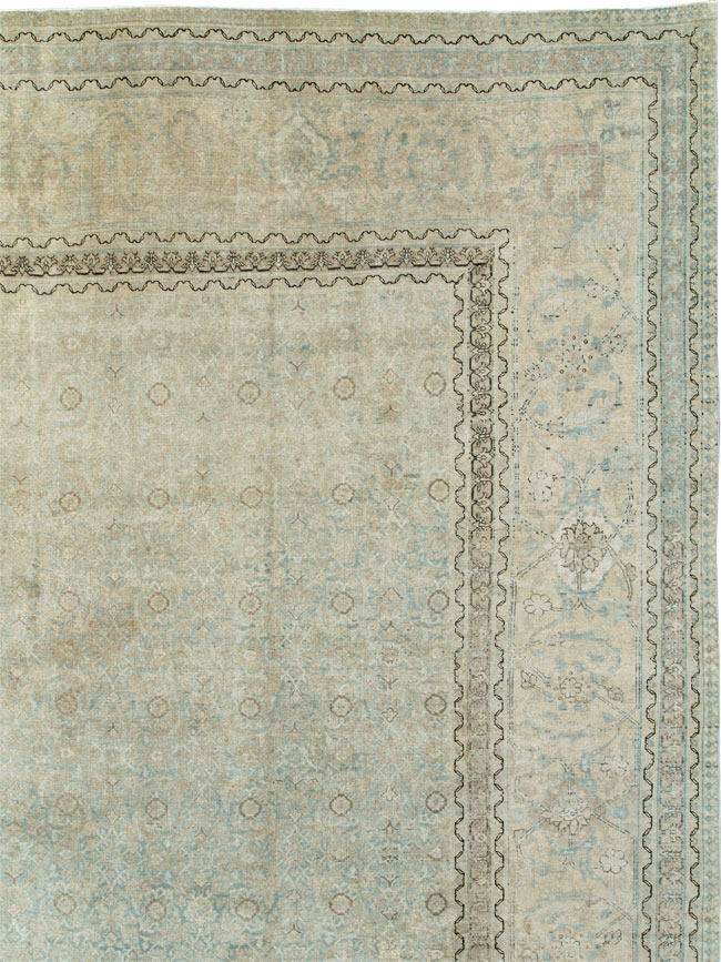 Antique Persian Tabriz Carpet, No.20302 - Galerie Shabab