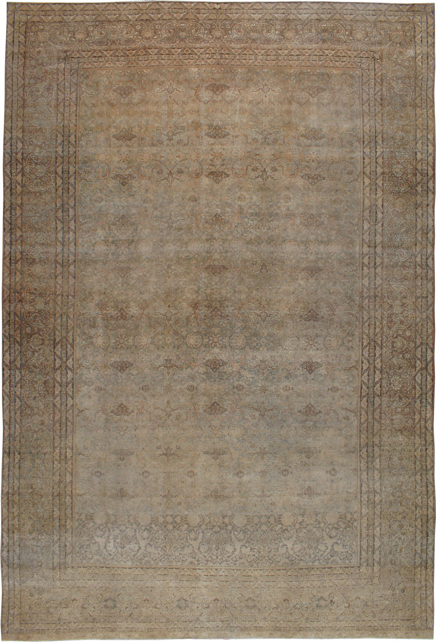 Antique Isfahan Carpet, No.20316 - Galerie Shabab