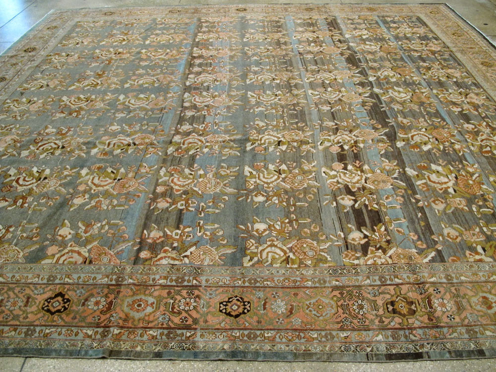 Antique Persian Malayer Square Carpet, No.20333 - Galerie Shabab