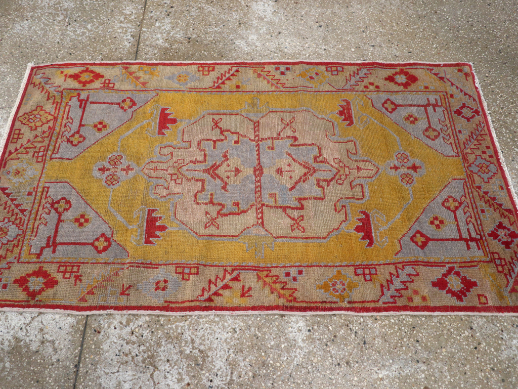 Vintage Turkish Oushak Throw Rug, No.20341 - Galerie Shabab