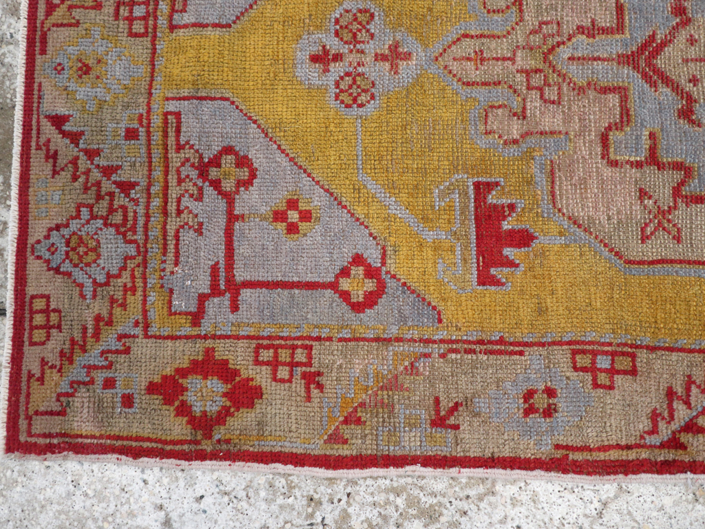 Vintage Turkish Oushak Throw Rug, No.20341 - Galerie Shabab