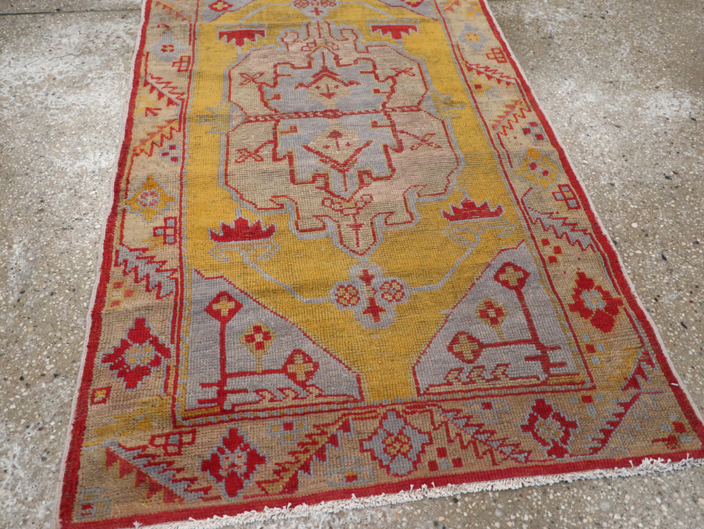 Vintage Turkish Oushak Throw Rug, No.20341 - Galerie Shabab