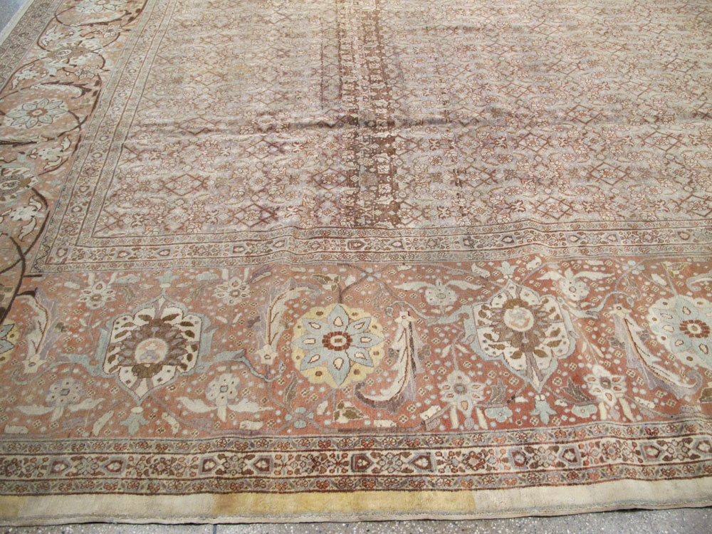 Antique Tabriz Persian Carpet, No.20356 - Galerie Shabab