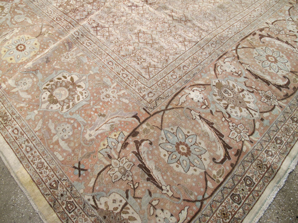 Antique Tabriz Persian Carpet, No.20356 - Galerie Shabab