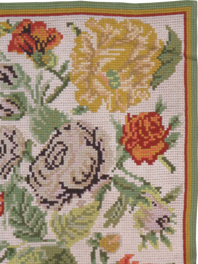 Vintage Needlepoint, No.20358 - Galerie Shabab