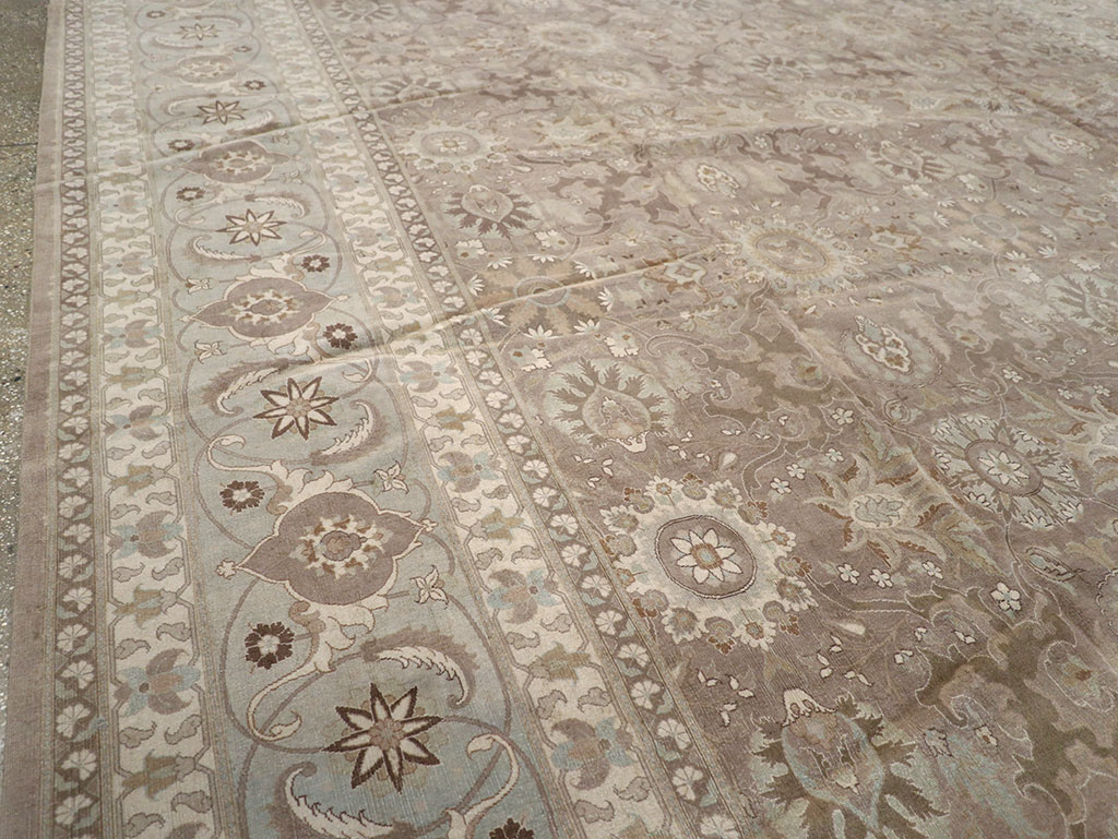 Antique Persian Tabriz Carpet, No.20376 - Galerie Shabab