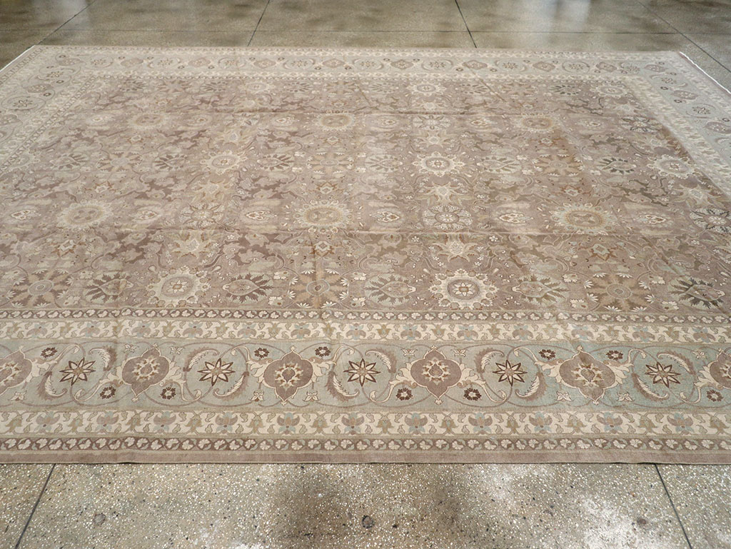 Antique Persian Tabriz Carpet, No.20376 - Galerie Shabab