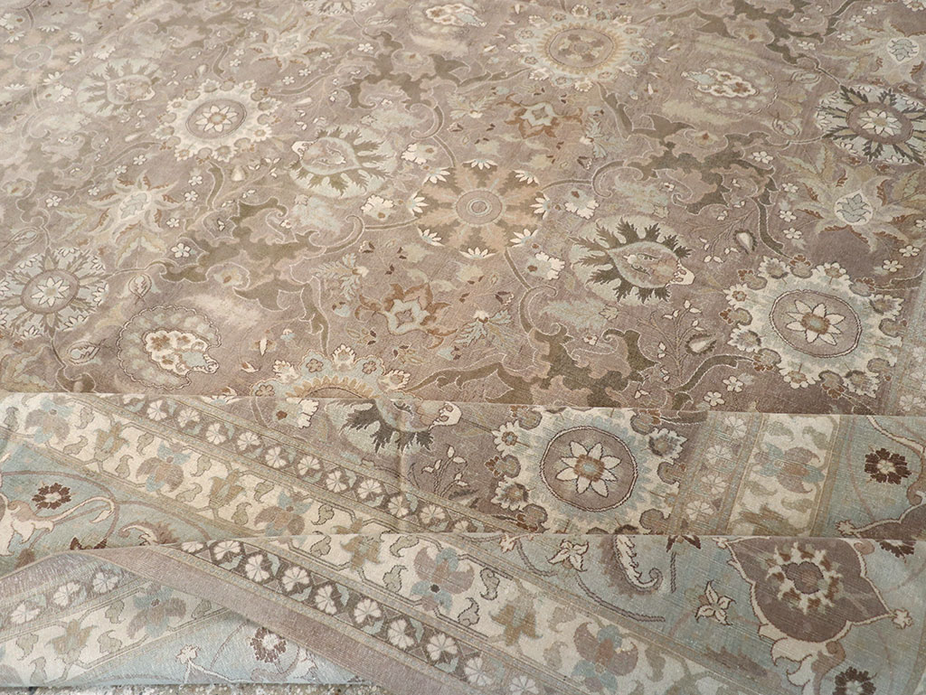 Antique Persian Tabriz Carpet, No.20376 - Galerie Shabab