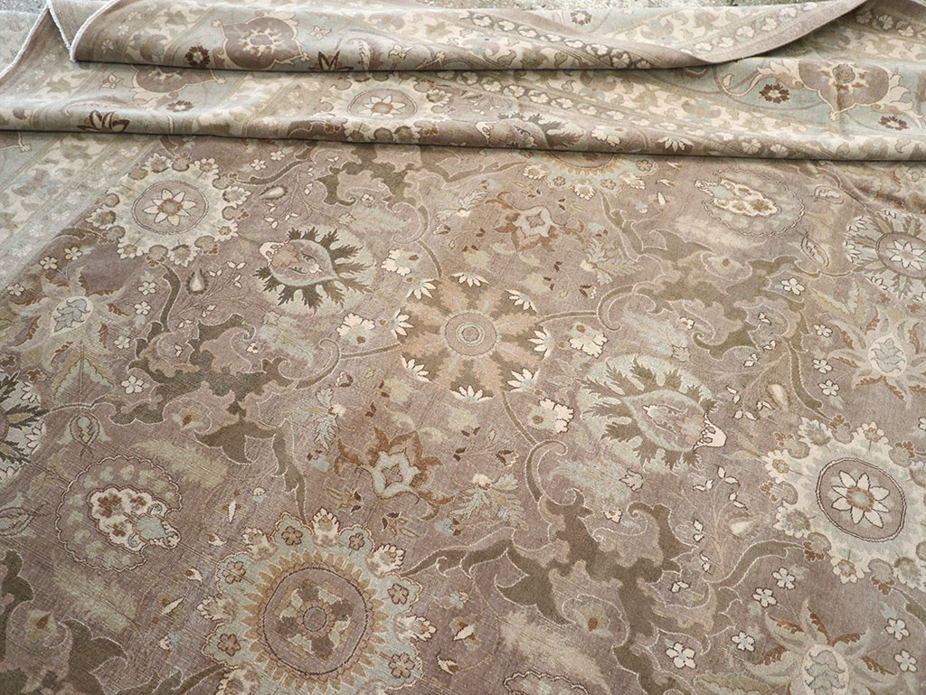 Antique Persian Tabriz Carpet, No.20376 - Galerie Shabab