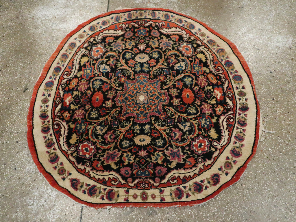 Antique Persian Tabriz Round Rug, No.20380 - Galerie Shabab