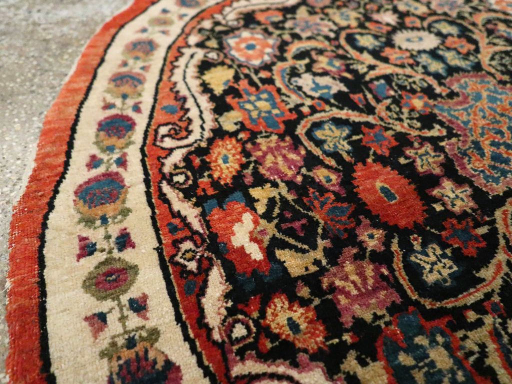 Antique Persian Tabriz Round Rug, No.20380 - Galerie Shabab