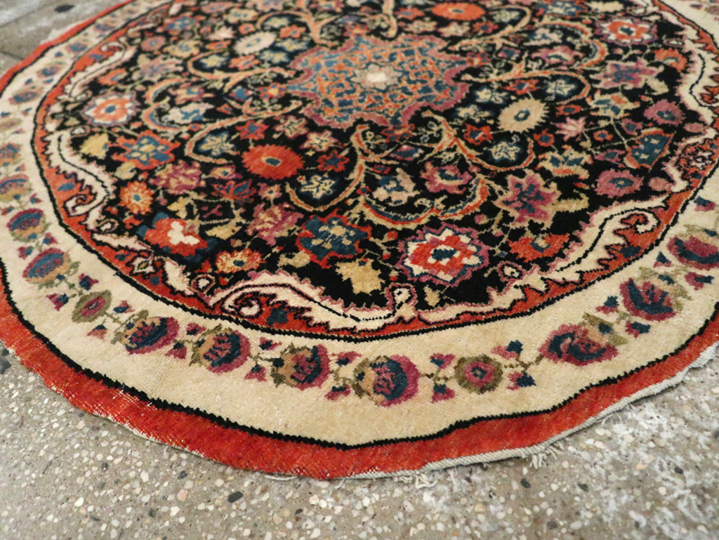 Antique Persian Tabriz Round Rug, No.20380 - Galerie Shabab