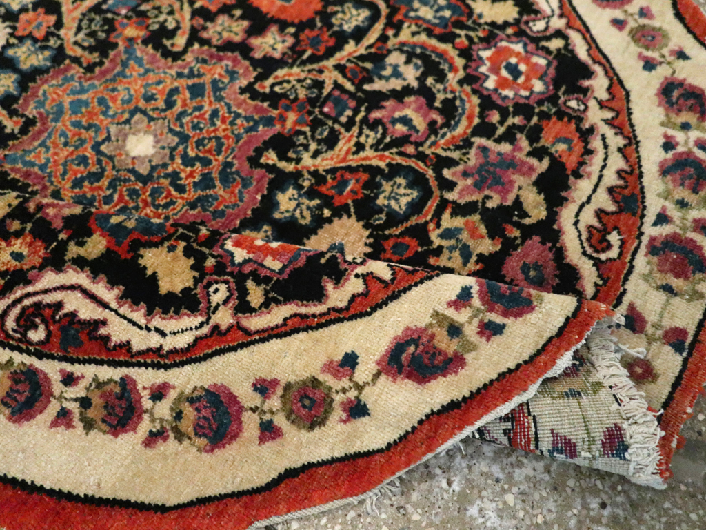 Antique Persian Tabriz Round Rug, No.20380 - Galerie Shabab