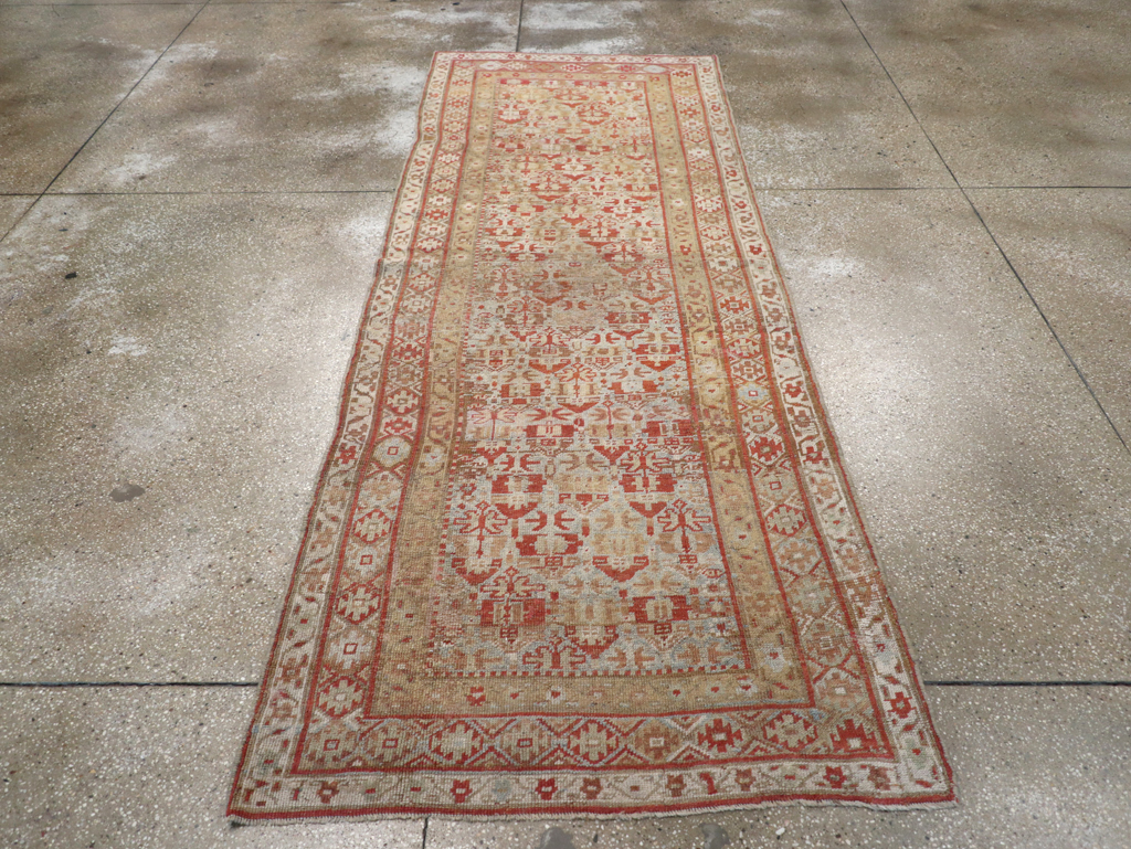 Vintage Persian Kurdish Runner, No.20411 - Galerie Shabab