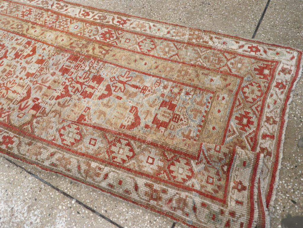 Vintage Persian Kurdish Runner, No.20411 - Galerie Shabab